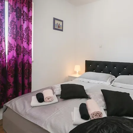 Casa Zorana-alba 公寓